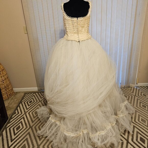 Floranna Victorian Southern Bell Beige‎ Wedding Dress 48/12 - Picture 5 of 9